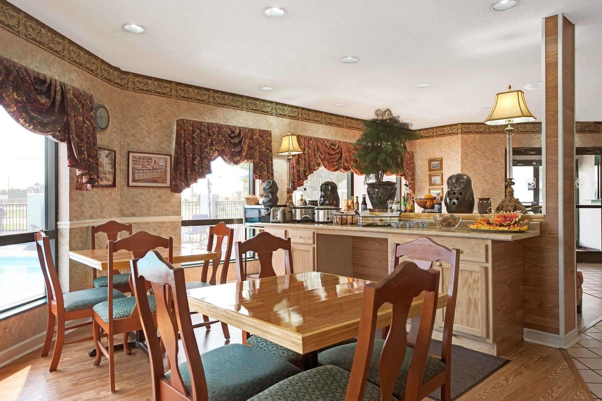 Hallmarc Inn & Suites Of West Memphis Esterno foto